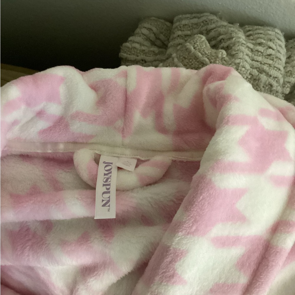 Woman’s Robe - Picture 6 of 6